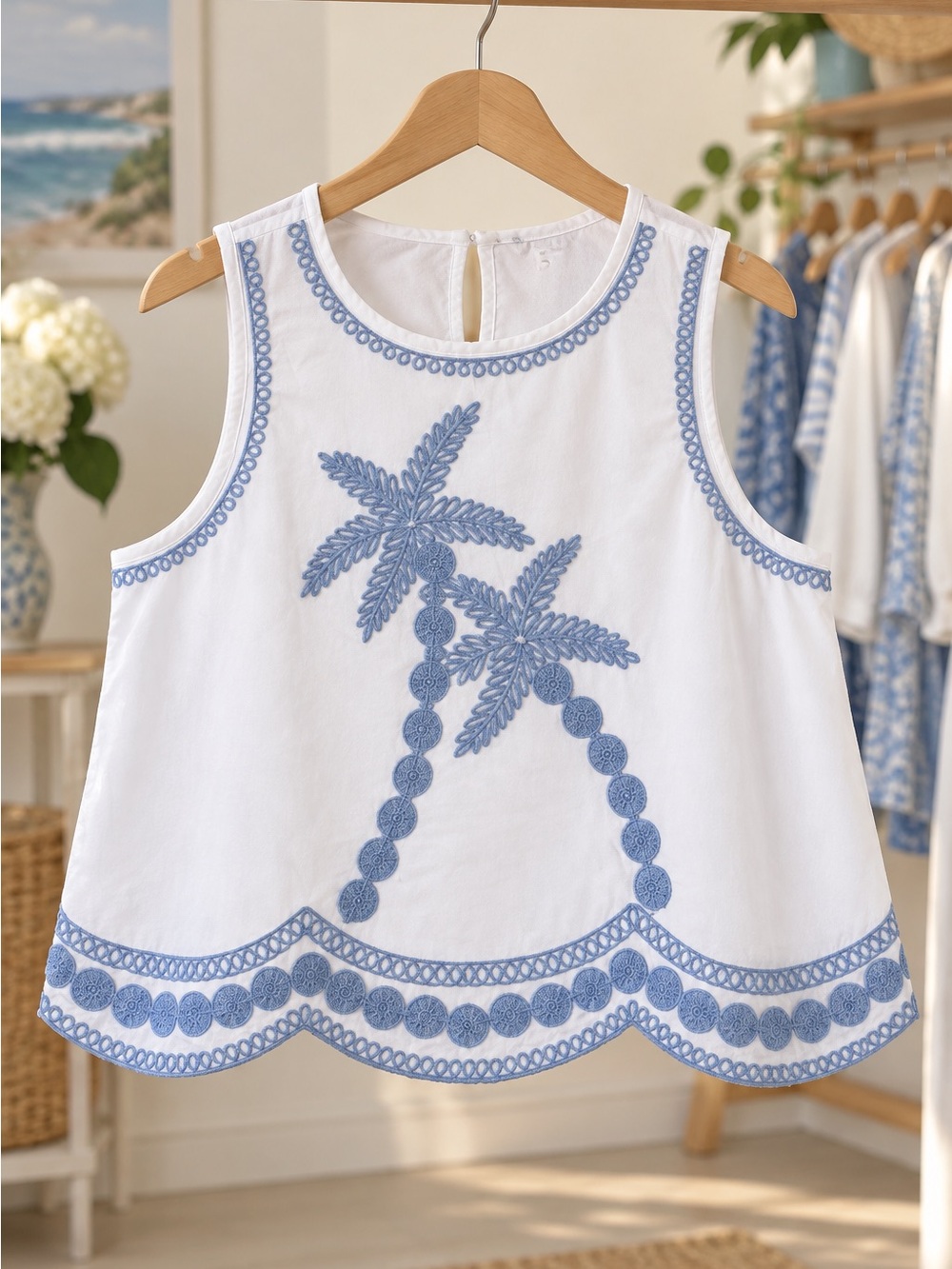 Crown & Ivy Women's Sleeveless Embroidered Tank Top Petite Large